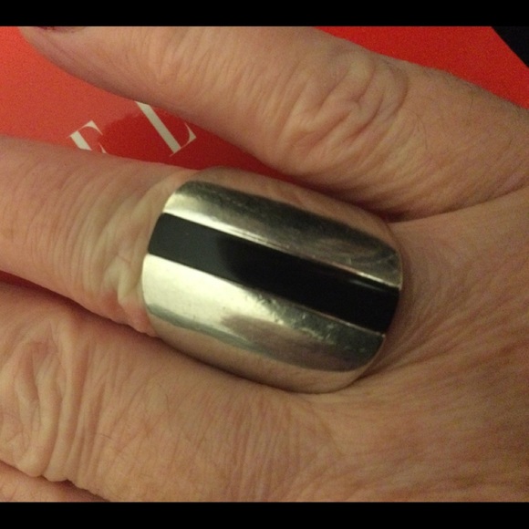 ELLE Ring, Size 7, Sterling Silver/Black Agate Stripe - Picture 3 of 4